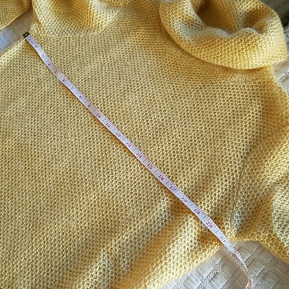 Light Yellow Ellen Tracy sweater - Picture 7 of 8